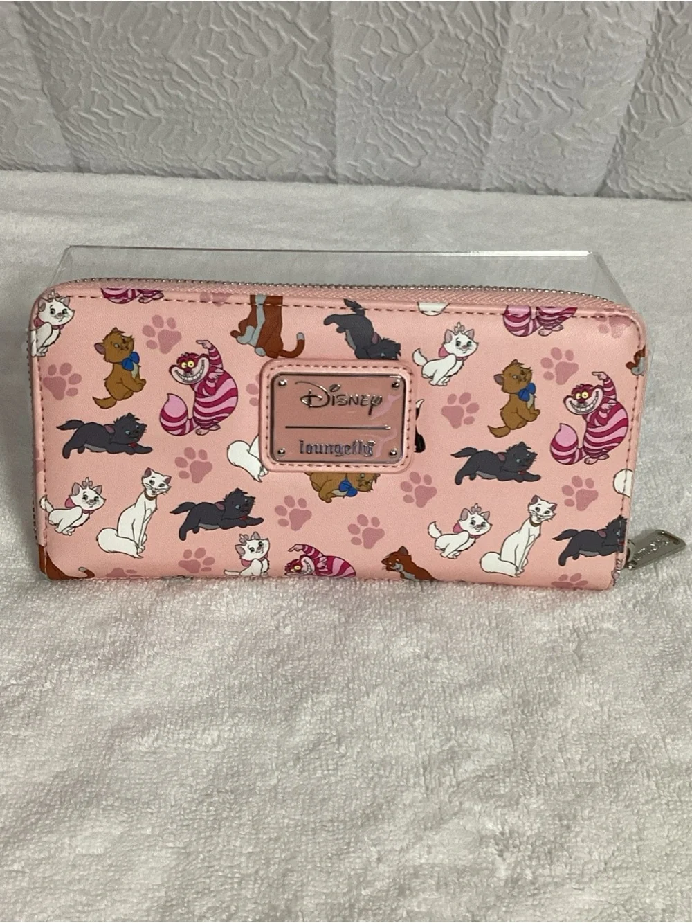 Loungefly Disney Favorite Cats Large Wallet Clutch EUC Figaro Marie Cheshire ETC